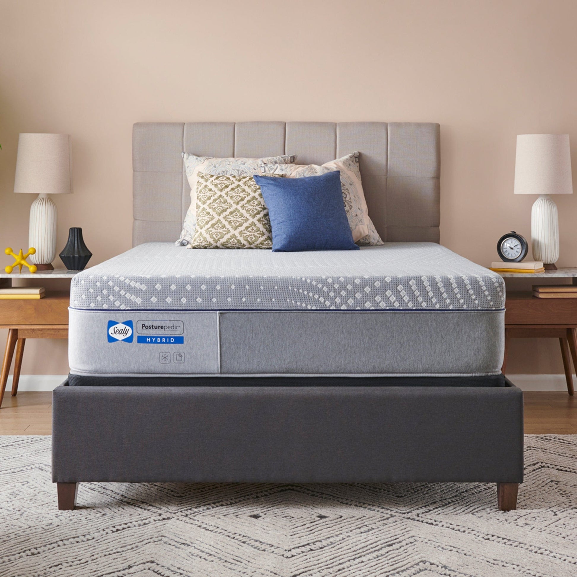 Sealy Mattress Sealy® Posturepedic Lacey Soft Feeling Hybrid mattress stores near me